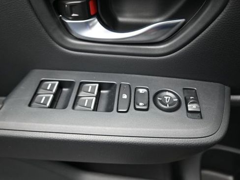 Used 2025 Honda Pilot Sport image 16
