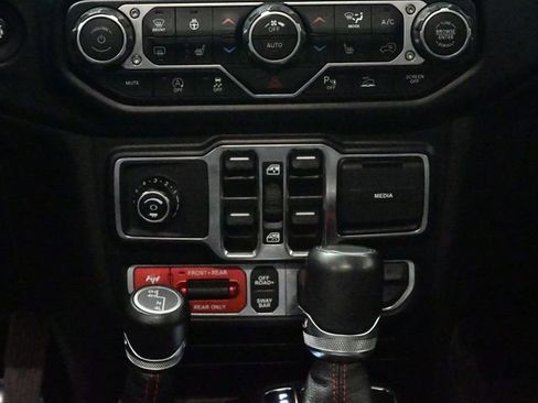 Used 2021 Jeep Gladiator Rubicon image 43