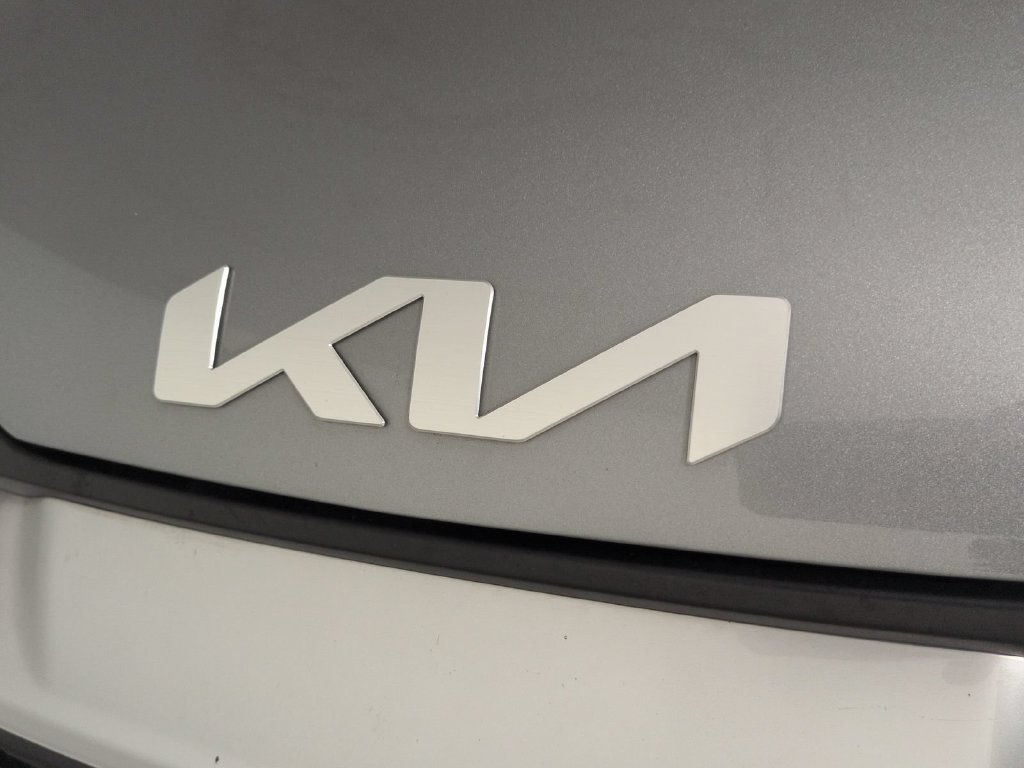 Used 2025 Kia Sportage LX FWD image 15
