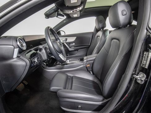 Used 2025 Mercedes-Benz CLA 250 image 8