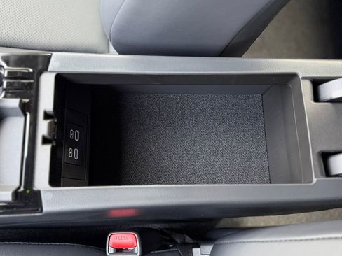 New 2026 Toyota Prius Plug-In Hybrid FWD image 21