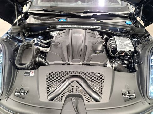 New 2026 Porsche Macan GTS image 30