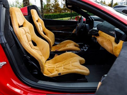 Used 2015 Ferrari 458 Speciale A image 41