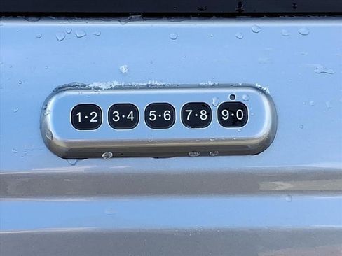 Used 2023 Ford Bronco Outer Banks image 10