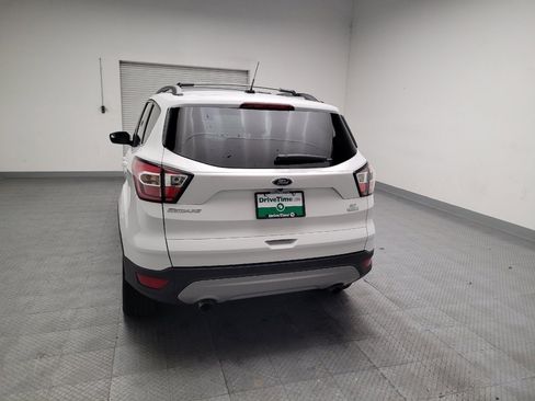 Used 2017 Ford Escape SE FWD image 6