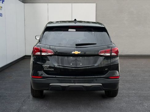Used 2022 Chevrolet Equinox LT FWD image 4