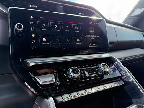 Used 2025 GMC Sierra 2500 Denali Ultimate image 24