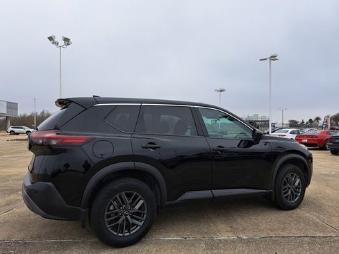 Used 2023 Nissan Rogue S image 5