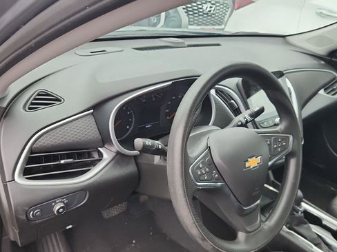 Used 2024 Chevrolet Malibu LT FWD image 12
