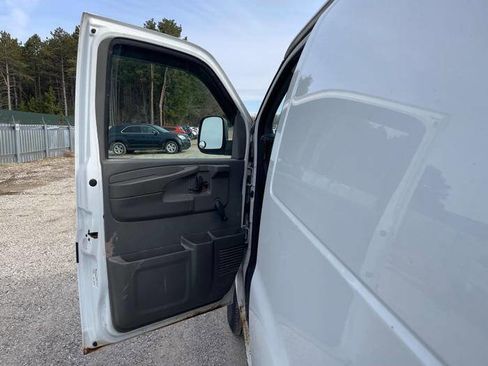 Used 2006 Chevrolet Express 3500 Extended image 22