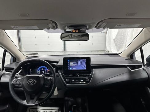 Used 2026 Toyota Corolla LE FWD image 41