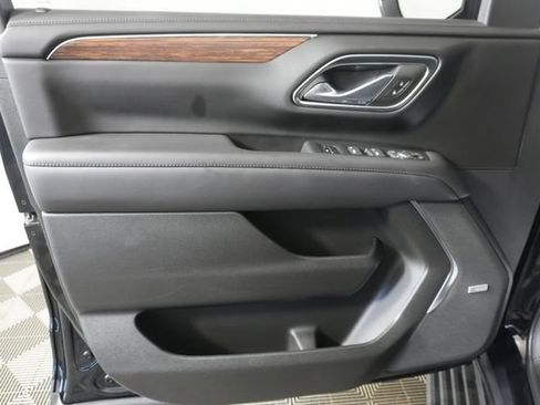 Used 2024 Chevrolet Tahoe High Country AWD/4WD image 39