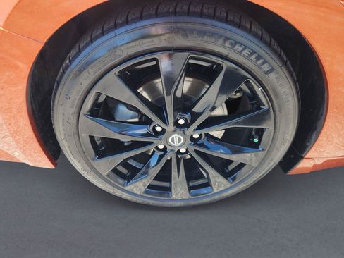 Used 2019 Nissan Maxima SR w/ Premium Package FWD image 9