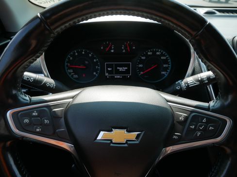 Used 2018 Chevrolet Equinox LT AWD/4WD image 25