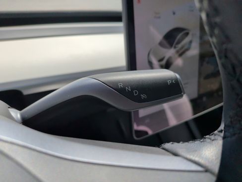 Used 2021 Tesla Model 3 Standard Range Plus image 26