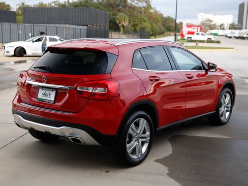 Used 2018 Mercedes-Benz GLA 250 image 16