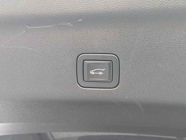 Used 2024 Chevrolet Suburban LT AWD/4WD image 16