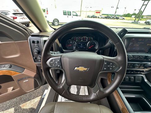 Used 2014 Chevrolet Silverado 1500 LTZ w/ LTZ Plus Package AWD/4WD image 17