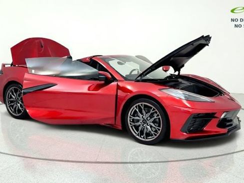 Used 2024 Chevrolet Corvette Stingray Preferred Conv w/ Z51 Performance Package RWD image 11