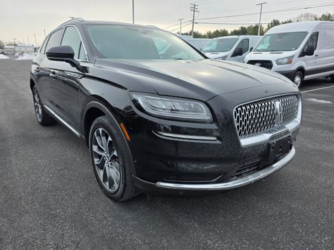 Used 2022 Lincoln Nautilus Reserve w/ Equipment Group 201A image 6