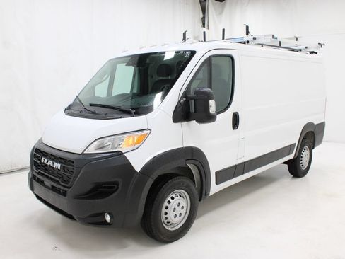 Used 2025 RAM ProMaster 2500 w/ Safety Group FWD image 16