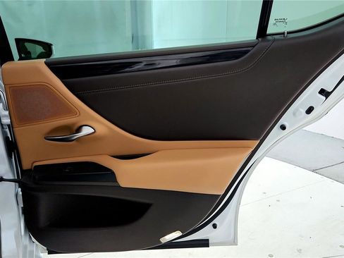 Used 2021 Lexus ES 250 w/ Premium Package AWD/4WD image 15