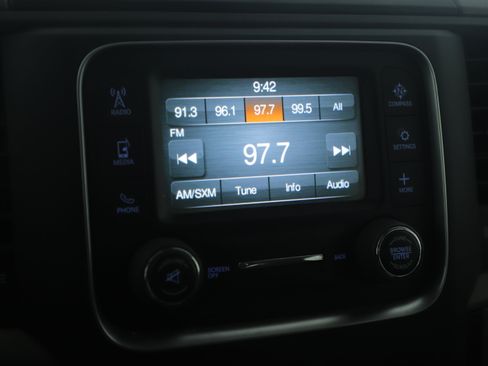 Used 2018 RAM 2500 Tradesman w/ Chrome Appearance Group image 8