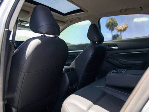 Used 2024 Nissan Altima 2.5 SR w/ SR Premium Package FWD image 26