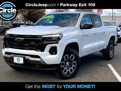 Used 2023 Chevrolet Colorado Z71 w/ Z71 Convenience Package 2