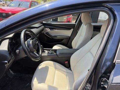 Used 2020 MAZDA MAZDA3 AWD Sedan w/ Preferred Package image 11