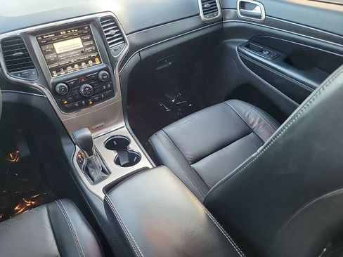 Used 2016 Jeep Grand Cherokee Limited image 16