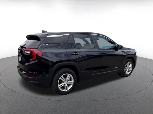 Used 2024 GMC Terrain SLE FWD image 15