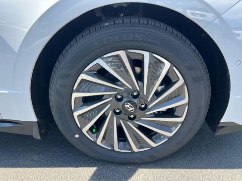 New 2026 Hyundai Sonata Limited FWD image 16