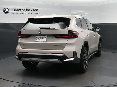 New 2026 BMW X1 xDrive28i w/ Convenience Package AWD/4WD image 7