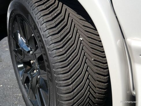 Used 2023 Chevrolet Express 2500 image 23