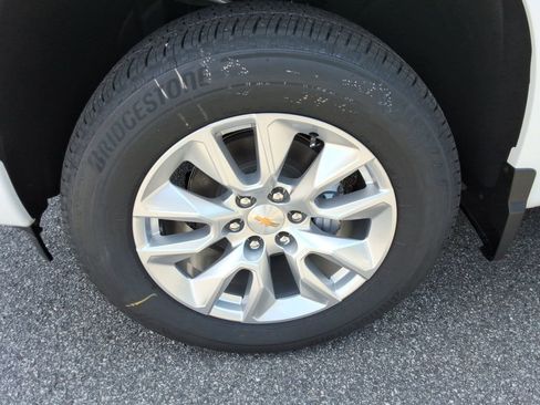 Used 2026 Chevrolet Silverado 1500 Custom image 9