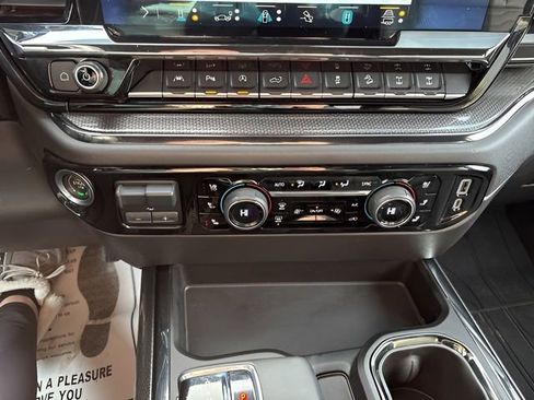 Used 2023 Chevrolet Silverado 1500 ZR2 image 15