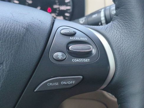 Used 2020 Nissan Pathfinder Platinum FWD image 28