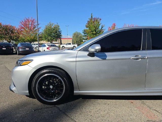 Used 2018 Toyota Camry SE FWD image 27