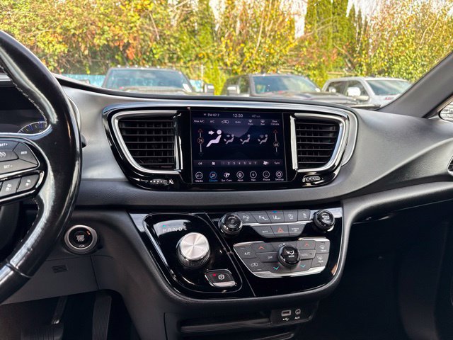Used 2019 Chrysler Pacifica Touring Plus w/ Advanced Safetytec Group FWD image 21