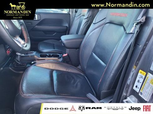 Used 2018 Jeep Wrangler Unlimited Rubicon AWD/4WD image 16
