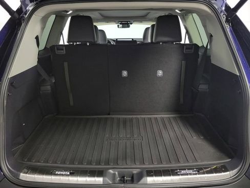 Used 2025 Toyota Grand Highlander AWD image 29
