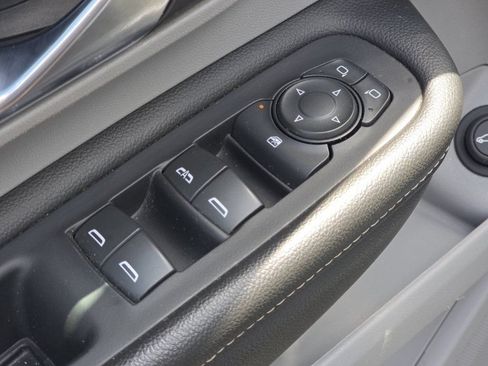 Used 2024 GMC Terrain SLT FWD image 26