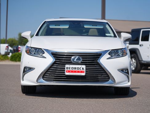 Used 2016 Lexus ES 350 w/ Luxury Package w/Wood Trim FWD image 6