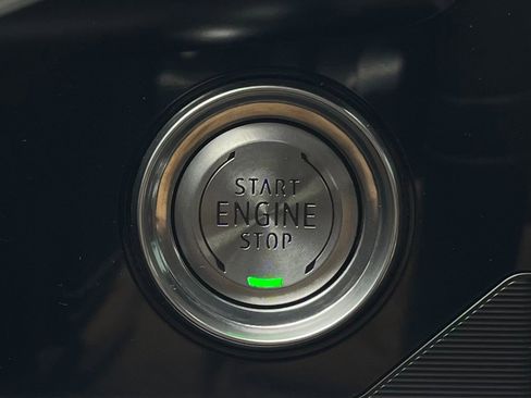 Used 2023 Chevrolet Corvette Stingray Premium Conv w/ Z51 Performance Package image 31