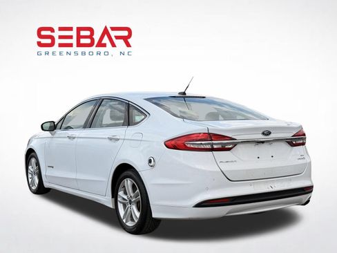 Used 2018 Ford Fusion SE w/ Equipment Group 602A FWD image 10