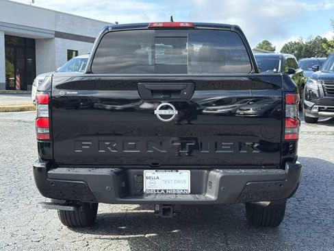 Used 2026 Nissan Frontier SV w/ Tow Package RWD image 4