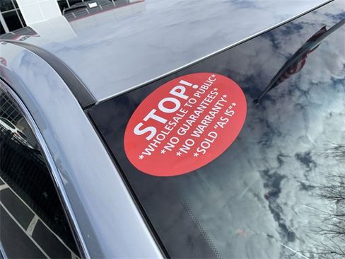 Used 2015 Toyota Camry XSE image 32