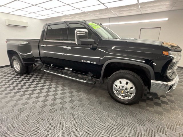 Used 2024 Chevrolet Silverado 3500 LTZ w/ LTZ Plus Package AWD/4WD image 3