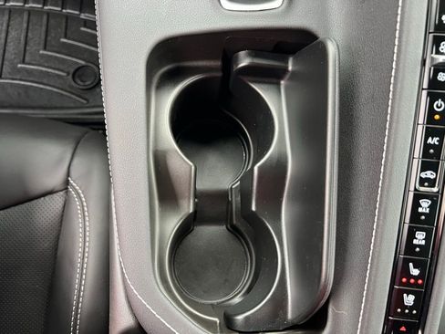 Used 2024 Chevrolet Corvette Stingray Preferred Cpe w/ Battery Protection Package image 33